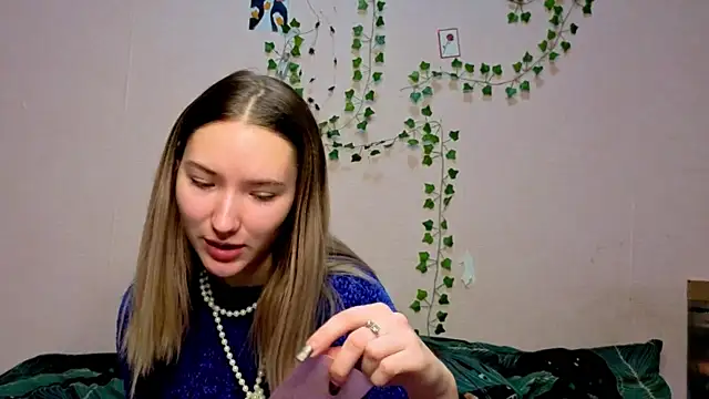 Snapshot of _kikiclark__ chatting on December 2025 08:24:02 PM kikiclark online show from December 2025 08:24:02 PM