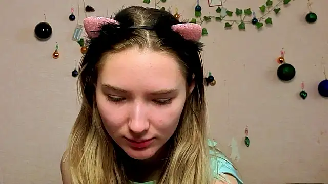 Snapshot of _kikiclark__ chatting on February 2026 09:17:01 AM kikiclark online show from February 2026 09:17:01 AM