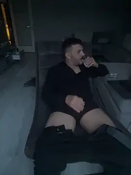 denizdeniz28 online show from April 2026 04:52:02 PM