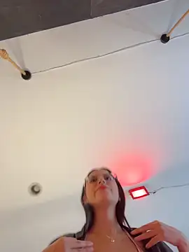 Snapshot of Juanita-Diaz chatting on December 2025 08:27:01 PM Juanita-Diaz online show from December 2025 08:27:01 PM