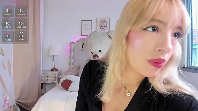 Snapshot of Mayajhons chatting on October 2025 12:28:02 PM Mayajhons online show from October 2025 12:28:02 PM