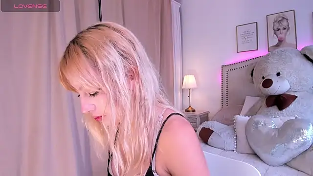 Snapshot of Mayajhons chatting on November 2025 12:16:01 PM Mayajhons online show from November 2025 12:16:01 PM