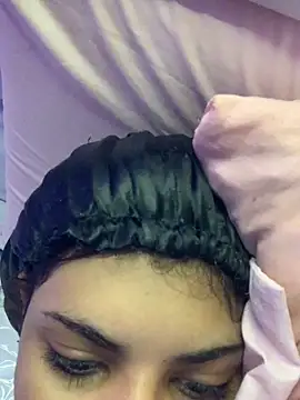 luluzinhax online show from October 2025 01:11:01 PM