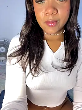 Snapshot of SereiaHott chatting on November 2025 08:34:02 PM SereiaHott online show from November 2025 08:34:02 PM