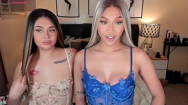 Snapshot of nycmargalewis chatting on September 2025 03:34:01 AM nycmargalewis online show from September 2025 03:34:01 AM