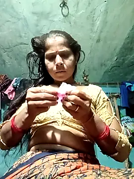 Snapshot of Hot_era chatting on November 2025 03:25:01 PM Hot era online show from November 2025 03:25:01 PM