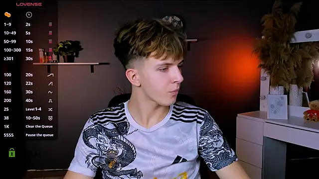 travis wolf  online show from October 2025 07:11:01 PM