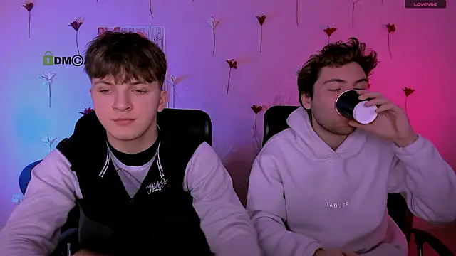 travis wolf  online show from February 2026 10:03:02 AM