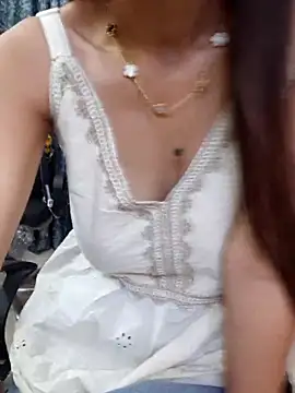 Snapshot of siya_rani67 chatting on June 2026 03:18:01 PM siya rani67 online show from June 2026 03:18:01 PM