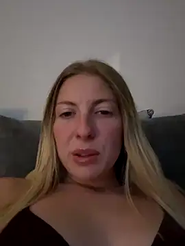 Snapshot of CheekyChelseaX chatting on September 2025 08:30:01 PM CheekyChelseaX online show from September 2025 08:30:01 PM