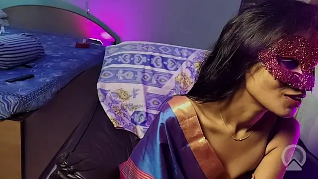 royeoy22 online show from October 2025 12:44:02 PM