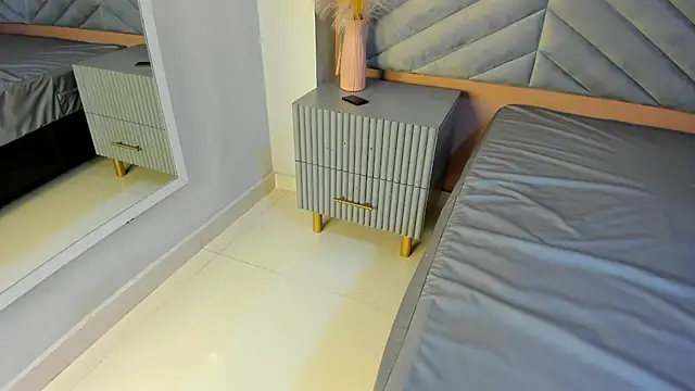 Mia Valentine  online show from February 2026 07:10:01 PM