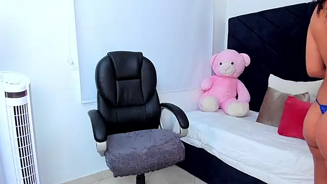 kate lua online show from November 2025 12:16:01 PM