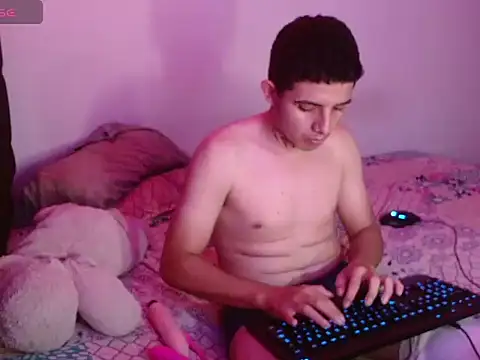 NoahAyala online show from September 2025 03:08:02 AM