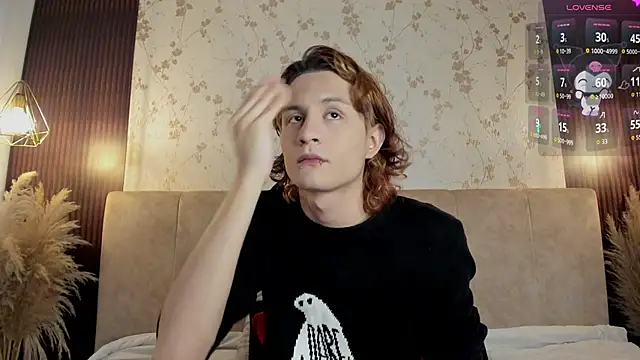 Snapshot of DarcyCullen chatting on September 2025 11:24:01 AM DarcyCullen online show from September 2025 11:24:01 AM