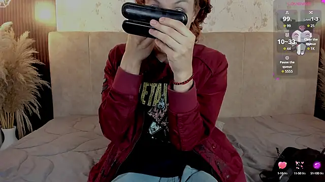 Snapshot of DarcyCullen chatting on September 2025 11:36:02 AM DarcyCullen online show from September 2025 11:36:02 AM