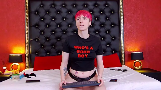 Luna Devil  online show from February 2026 08:20:02 PM