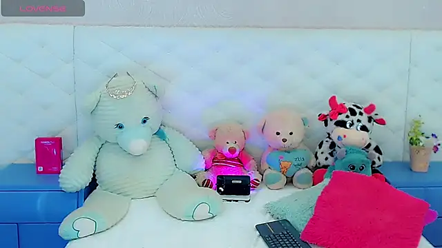 Snapshot of hanna_sweett34 chatting on November 2025 07:14:02 PM hanna sweett34 online show from November 2025 07:14:02 PM