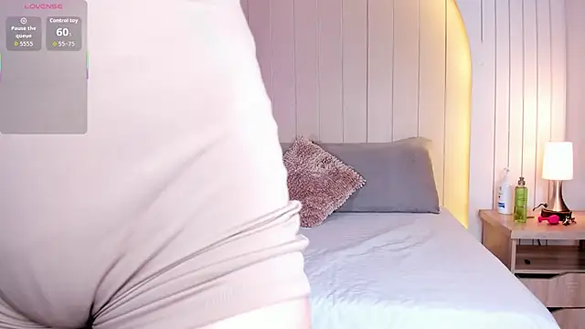 ALICESANDOVAL online show from March 2026 11:49:01 AM