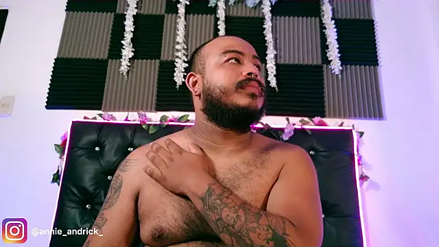  leda swan  online show from March 2026 11:36:01 AM