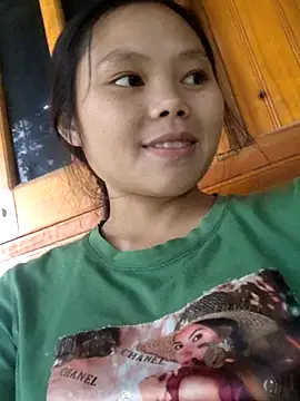 omiu-baby online show from November 2025 01:05:01 AM