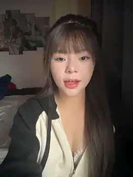 SarahBeii online show from November 2025 03:30:02 AM