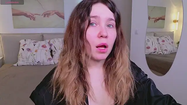 Lina Glow online show from March 2026 06:52:01 AM