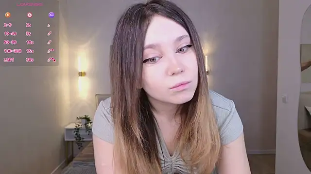 Lina Glow online show from April 2026 06:41:02 AM