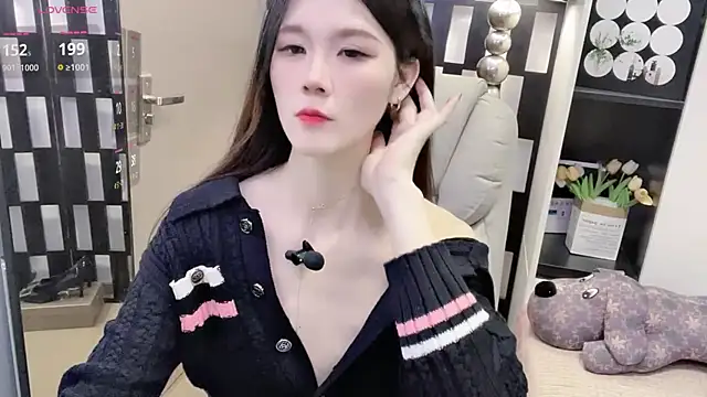 Yueyue-MM online show from November 2025 01:57:02 PM