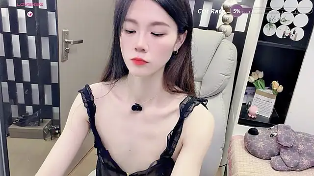 Yueyue-MM online show from May 2026 02:36:02 PM