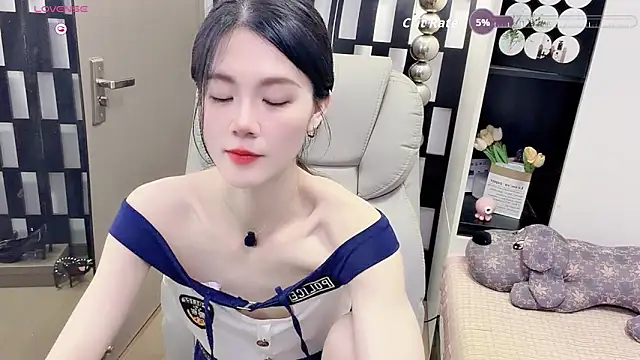 Yueyue-MM online show from June 2026 02:45:01 PM