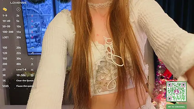 ElfredaTupy online show from December 2025 07:42:02 PM