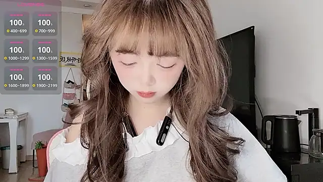 DDDDDoremi online show from February 2026 03:33:02 AM