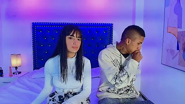 Snapshot of Damian_and_roxanne chatting on February 2026 12:34:01 PM Damian and roxanne online show from February 2026 12:34:01 PM