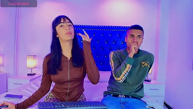 Snapshot of Damian_and_roxanne chatting on February 2026 12:36:02 PM Damian and roxanne online show from February 2026 12:36:02 PM