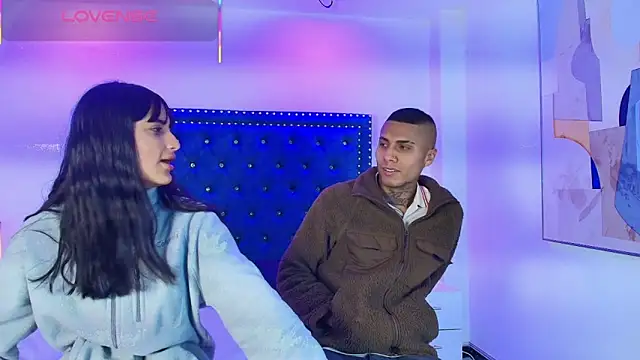 Snapshot of Damian_and_roxanne chatting on February 2026 12:37:01 PM Damian and roxanne online show from February 2026 12:37:01 PM