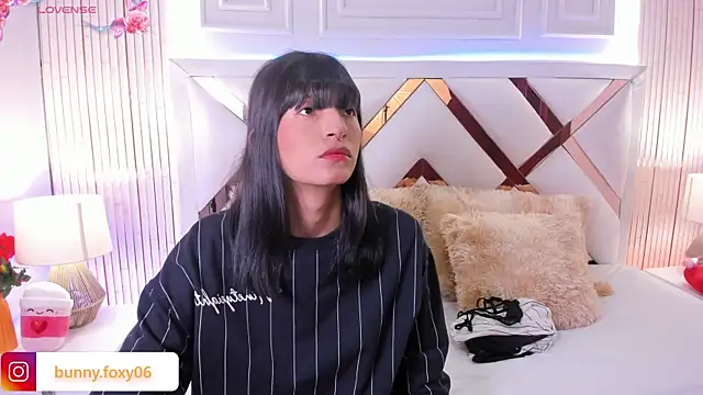 foxybunny online show from April 2026 01:27:02 PM