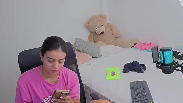 valerihouse online show from March 2026 01:32:01 AM