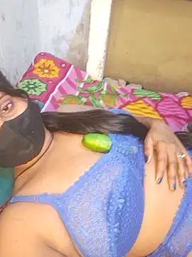 Minu love online show from February 2026 05:58:01 PM