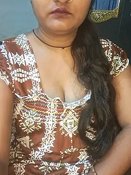 Minu love online show from April 2026 10:36:02 PM
