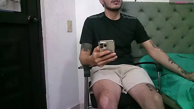 g0lden boss online show from October 2025 05:30:01 AM