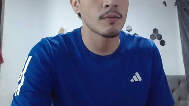 g0lden boss online show from December 2025 10:38:01 PM