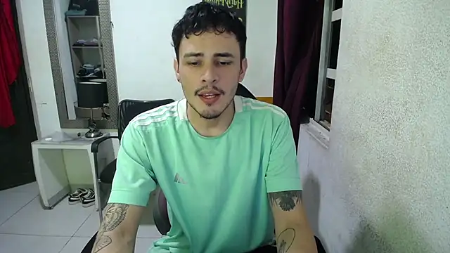 g0lden boss online show from December 2025 11:34:01 PM