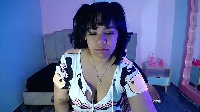 Snapshot of Vivi_rosse_ch chatting on October 2025 03:29:01 AM Vivi rosse ch online show from October 2025 03:29:01 AM