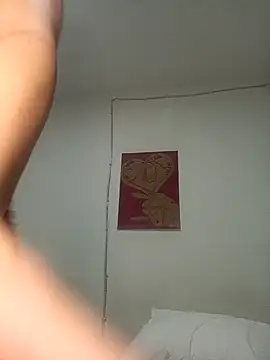 Snapshot of lauren_milf chatting on September 2025 09:17:02 PM lauren milf online show from September 2025 09:17:02 PM