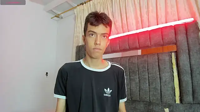 Snapshot of dylan_202520_ chatting on October 2025 11:54:01 AM dylan 202520 online show from October 2025 11:54:01 AM