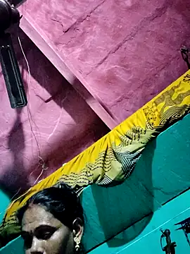 Pooja750 online show from November 2025 06:40:02 PM