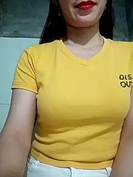 Snapshot of Vyvyy06 chatting on October 2025 12:23:02 PM Vyvyy06 online show from October 2025 12:23:02 PM