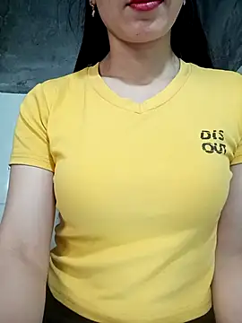 Snapshot of Vyvyy06 chatting on November 2025 02:43:02 AM Vyvyy06 online show from November 2025 02:43:02 AM