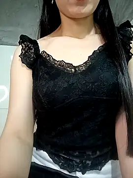 Snapshot of Vyvyy06 chatting on November 2025 01:00:02 AM Vyvyy06 online show from November 2025 01:00:02 AM